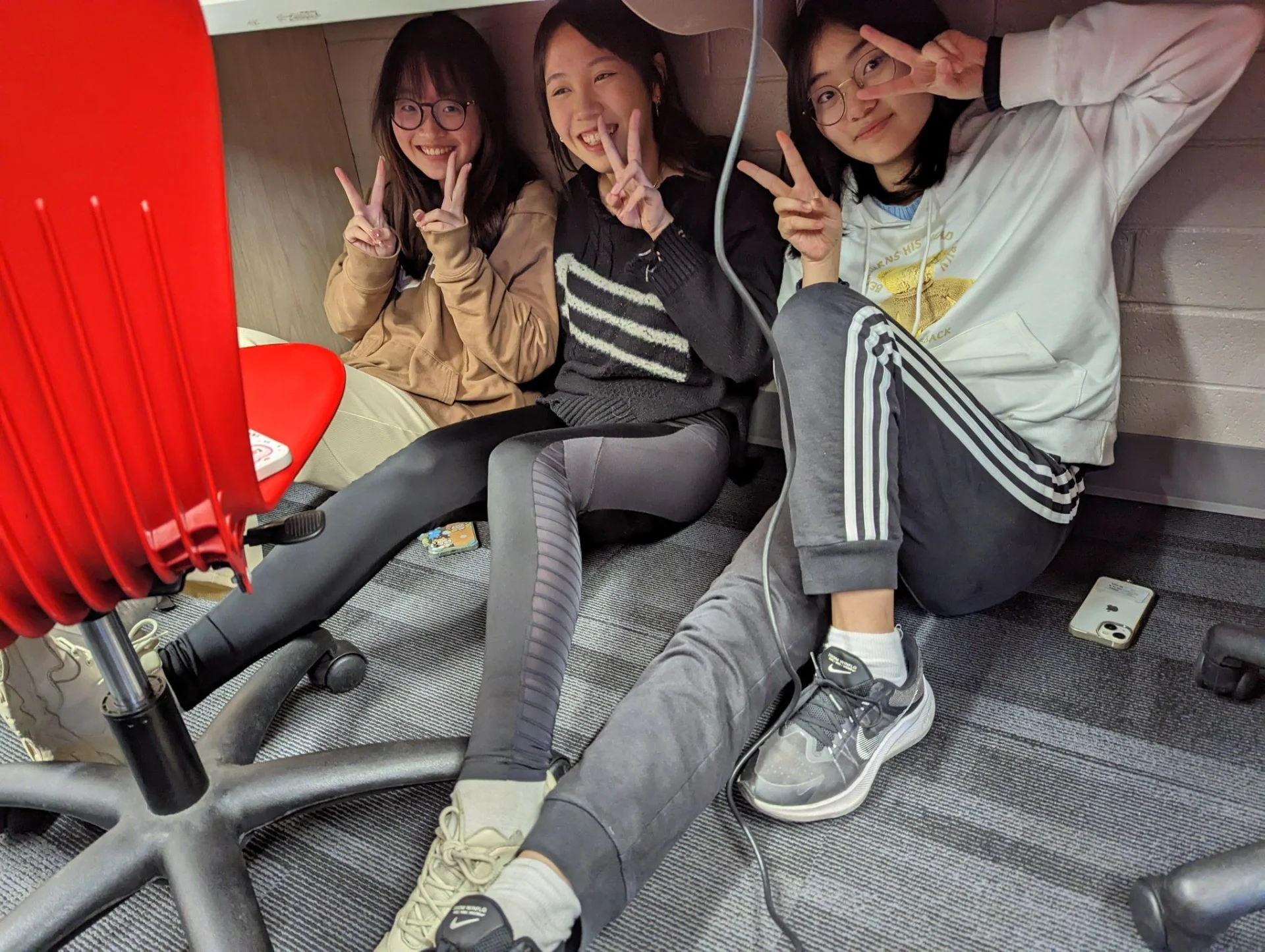 3 exchange students sitting together